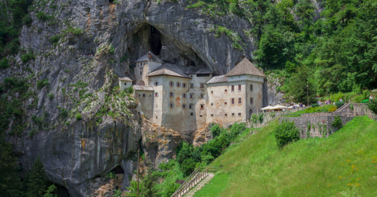 Hrad Predjama, Slovinsko