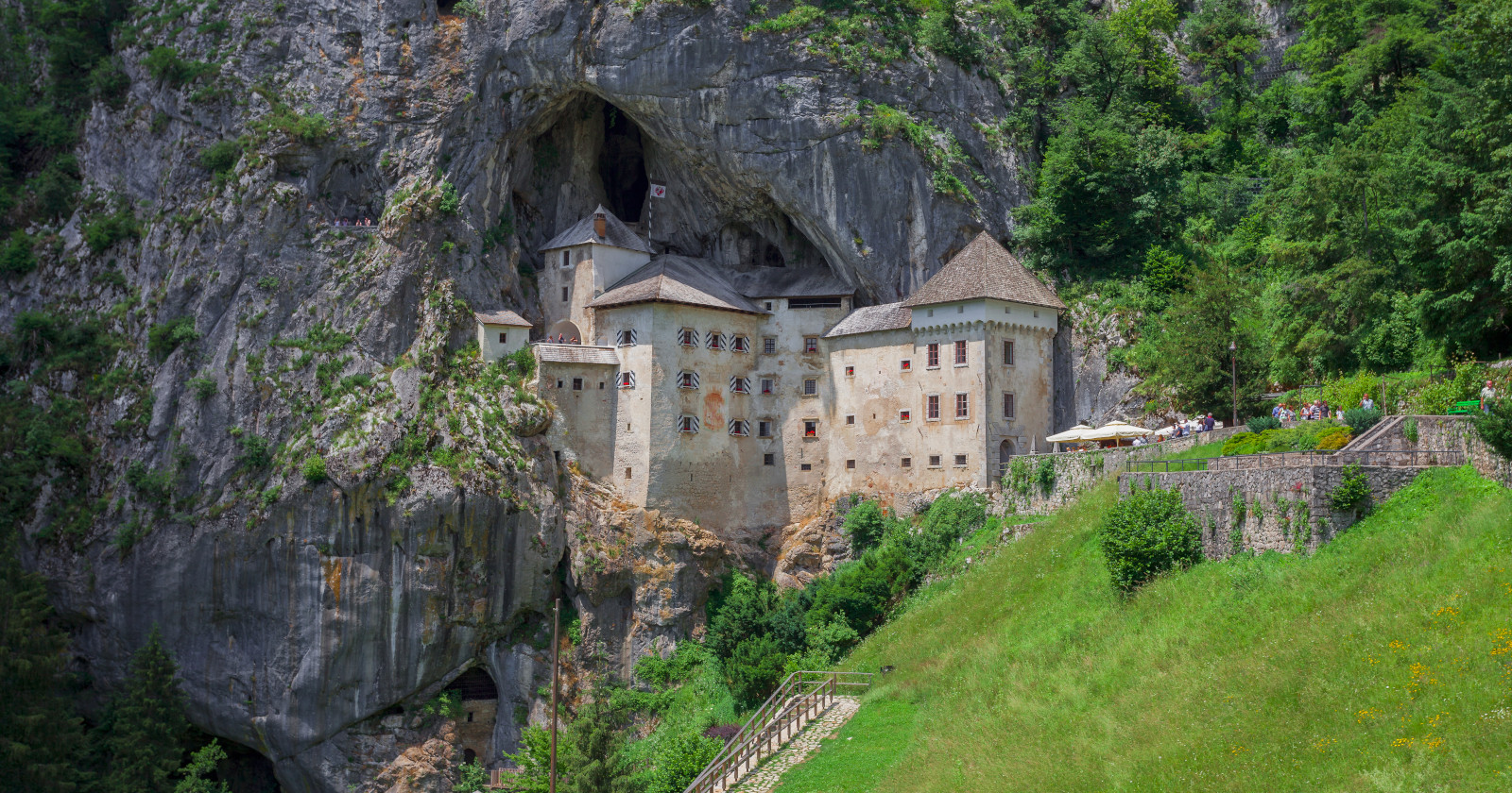 Hrad Predjama, Slovinsko