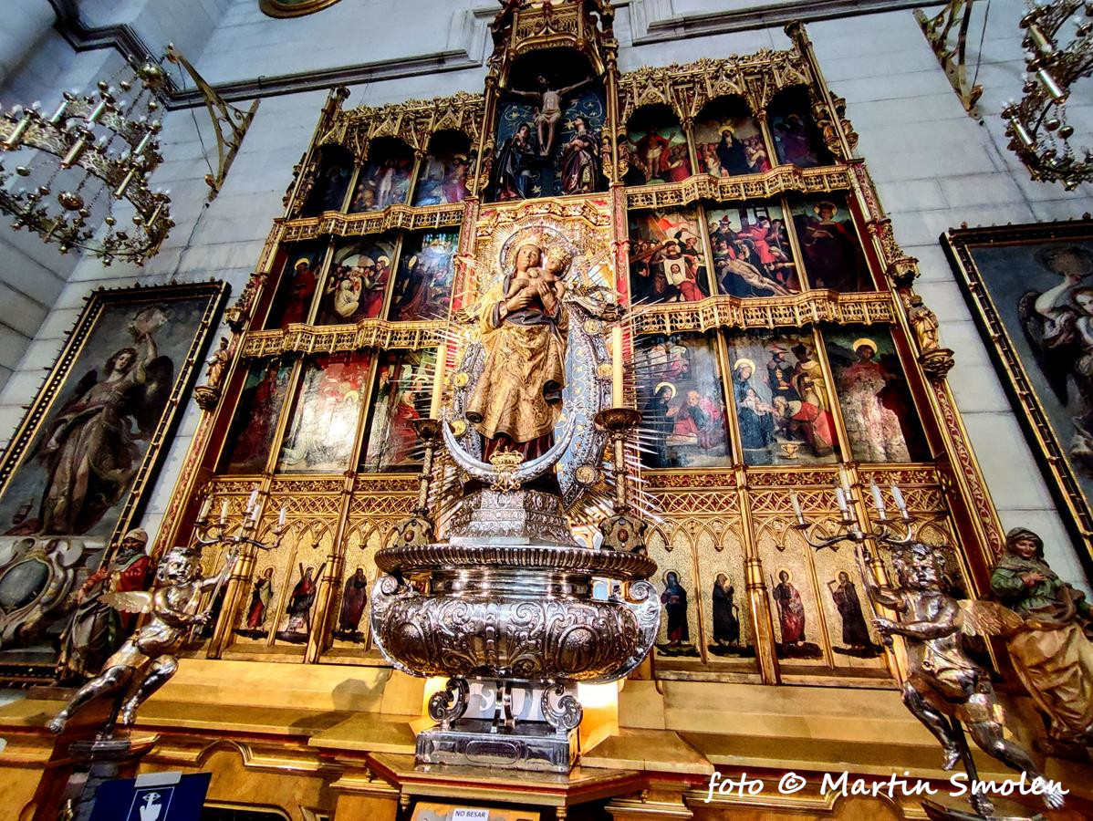 Katedrála Almudena, Madrid, Španielsko Katedrála Almudena, Madrid, Španielsko