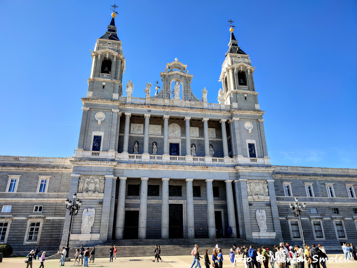 Katedrála Almudena, Madrid, Španielsko Katedrála Almudena, Madrid, Španielsko